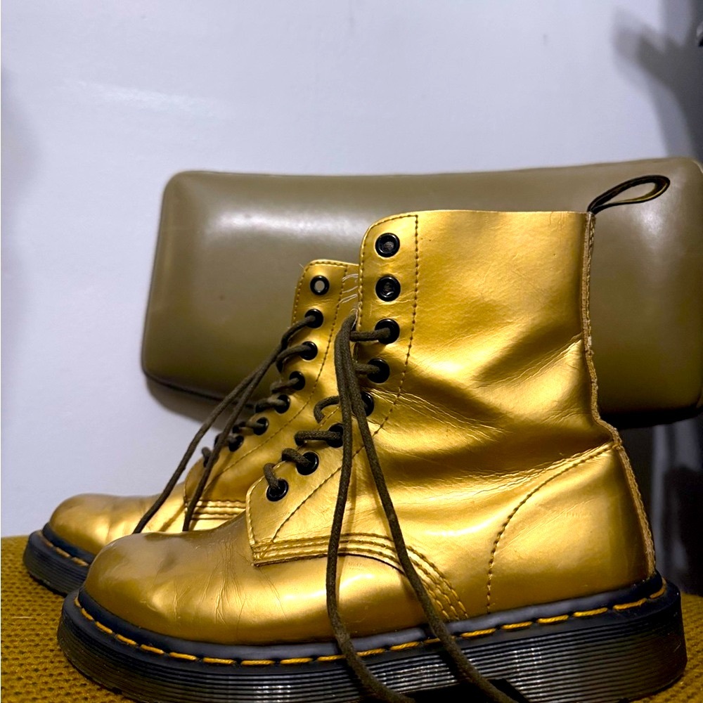 Dr Martens Metallic Gold 8-eye Ankle Boot Doc Marten size 3UK / 5US Pascal Shiny